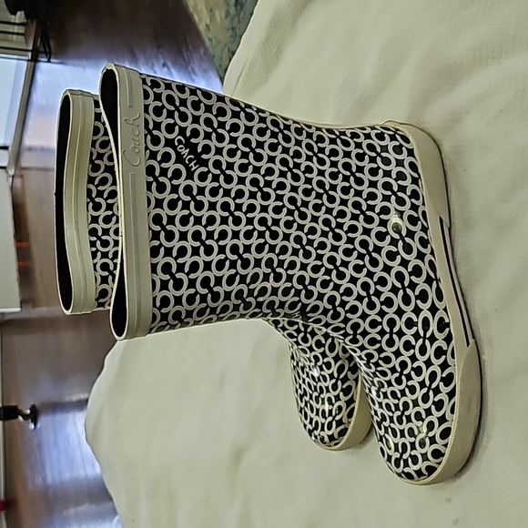 Coach Ursula white/black monogram rainboots sz7B #1720 - Picture 3 of 7